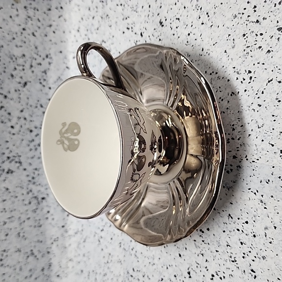 ROYAL WINTON Grimwades Our Wedding silver and white wedding teacup and saucer - Picture 8 of 8